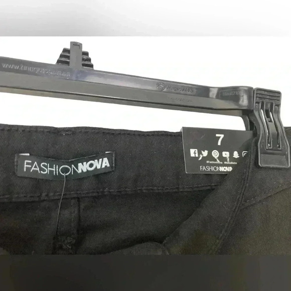 Fashion Nova NWT Tied to let‎ you know ripped jeans size 7 - Picture 3 of 9